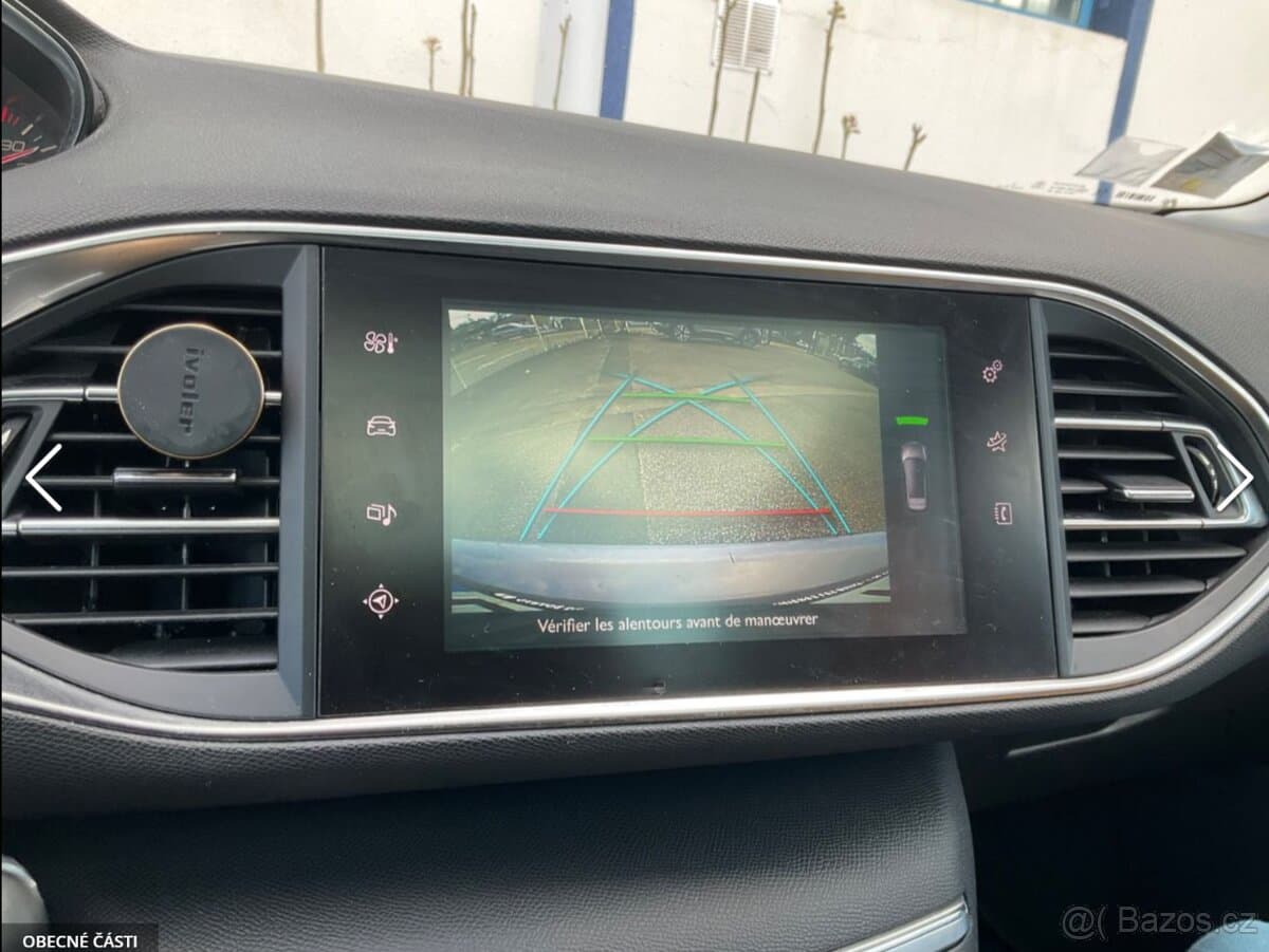 2015 Peugeot 308 - 16