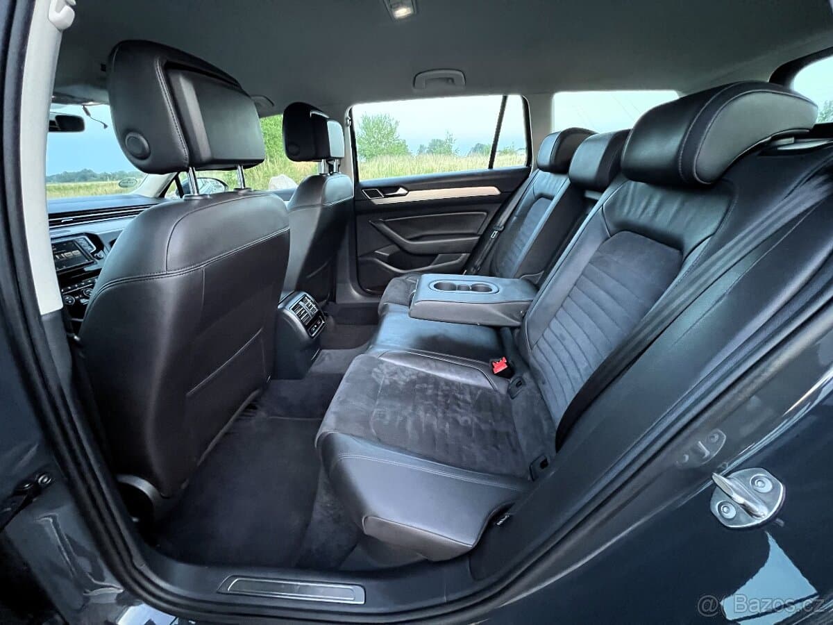 2015 Volkswagen PASSAT - 16