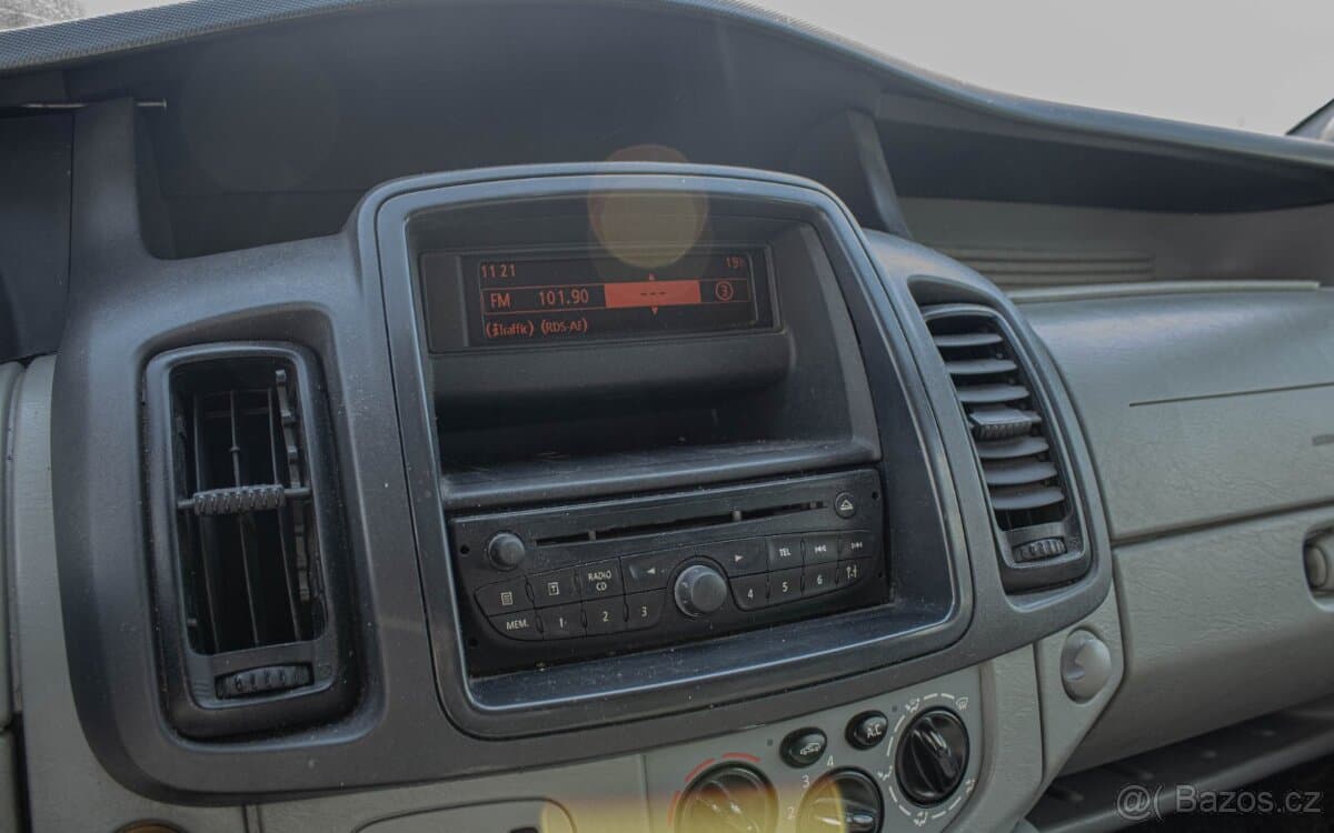 2011 Opel VIVARO - 16