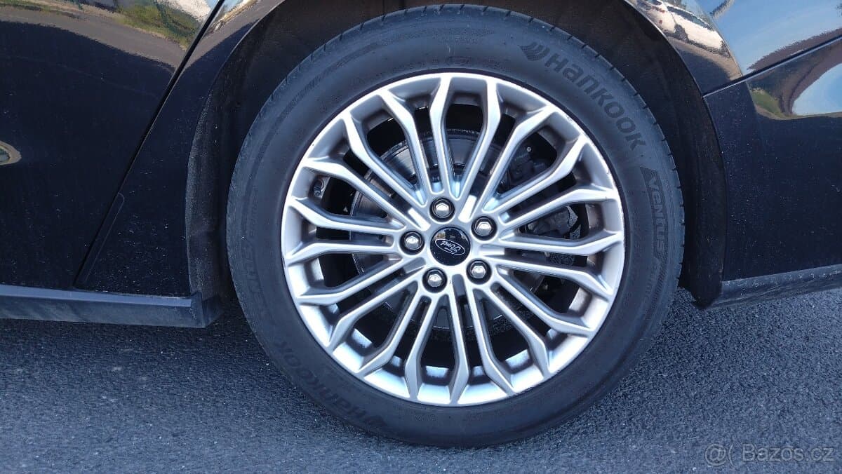 2019 Ford FOCUS - 16