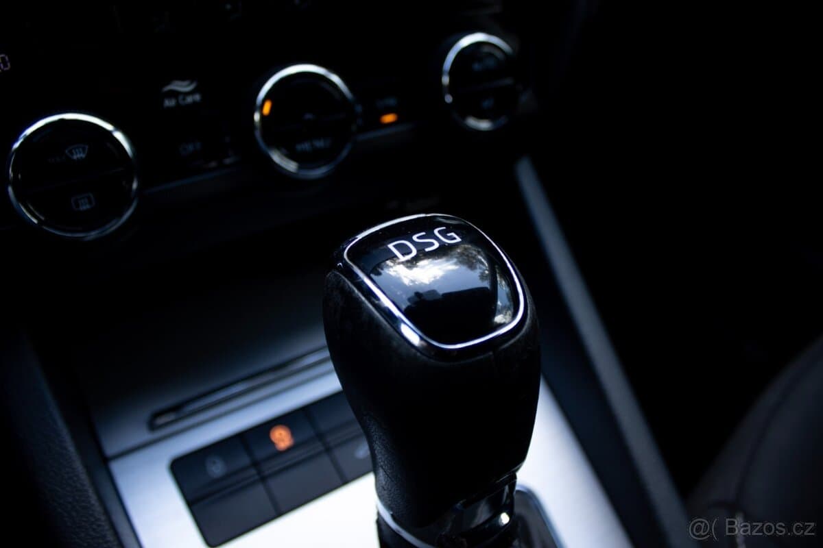 Škoda OCTAVIA - 16