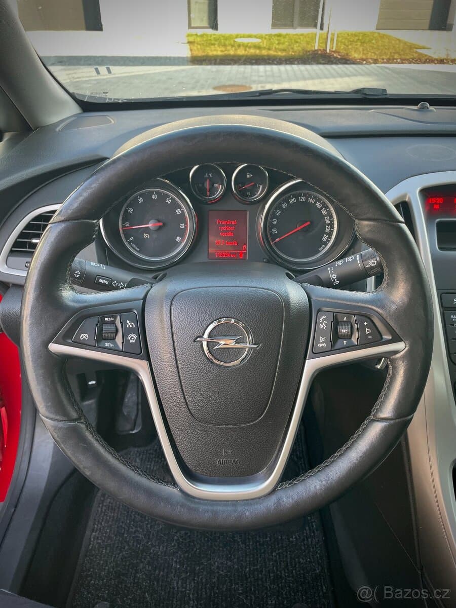 2013 Opel ASTRA - 16
