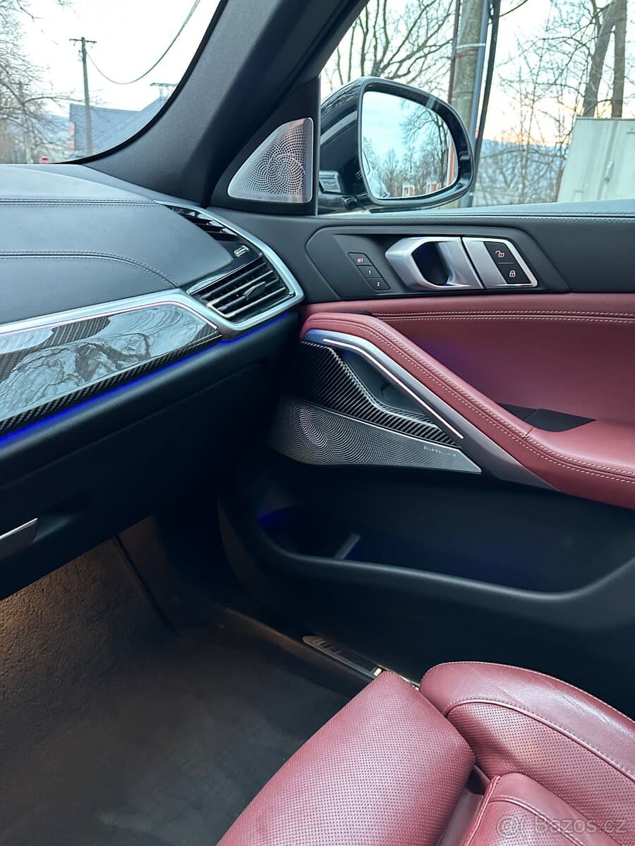 2020 BMW X6 - 16