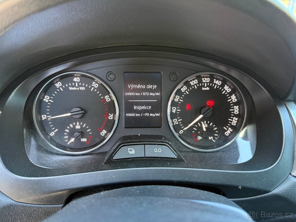 2014 Škoda RAPID - 16