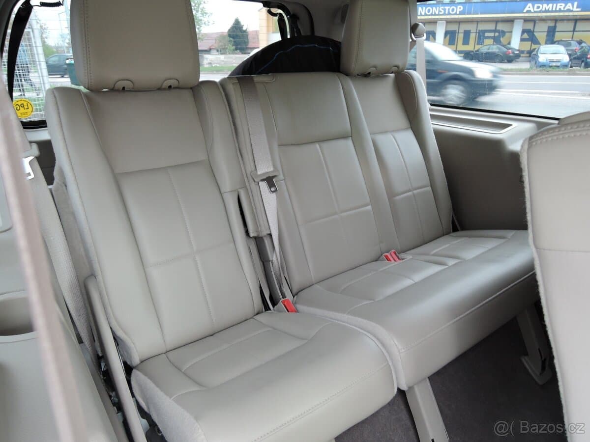 2014 Lincoln NAVIGATOR - 16