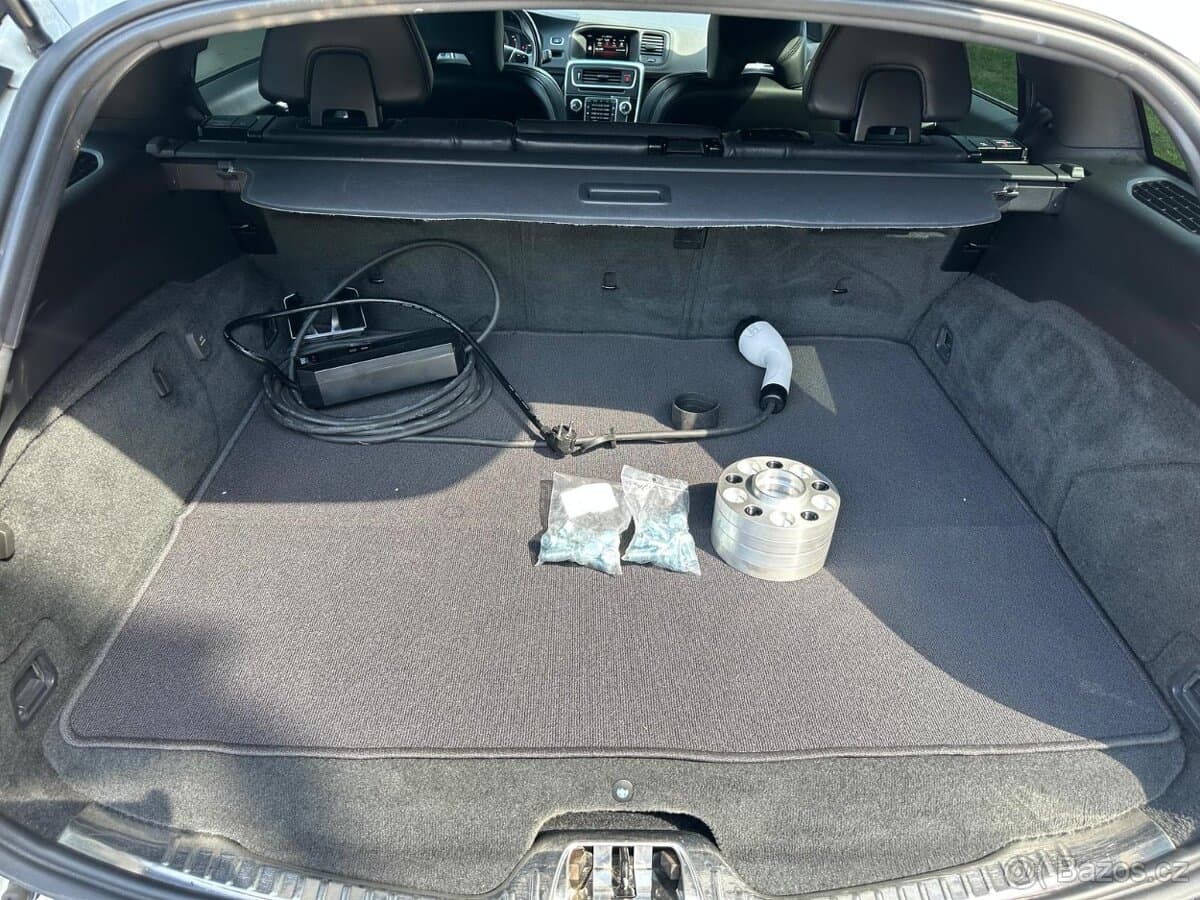 2014 Volvo V60 - 16