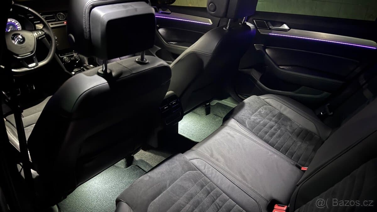 2018 Volkswagen PASSAT - 16