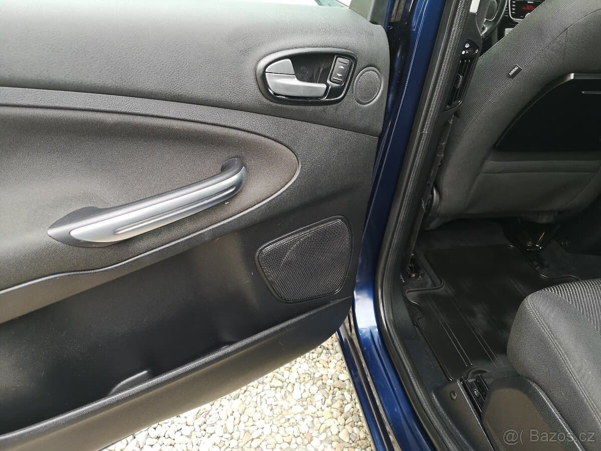 2011 Ford GALAXY - 16