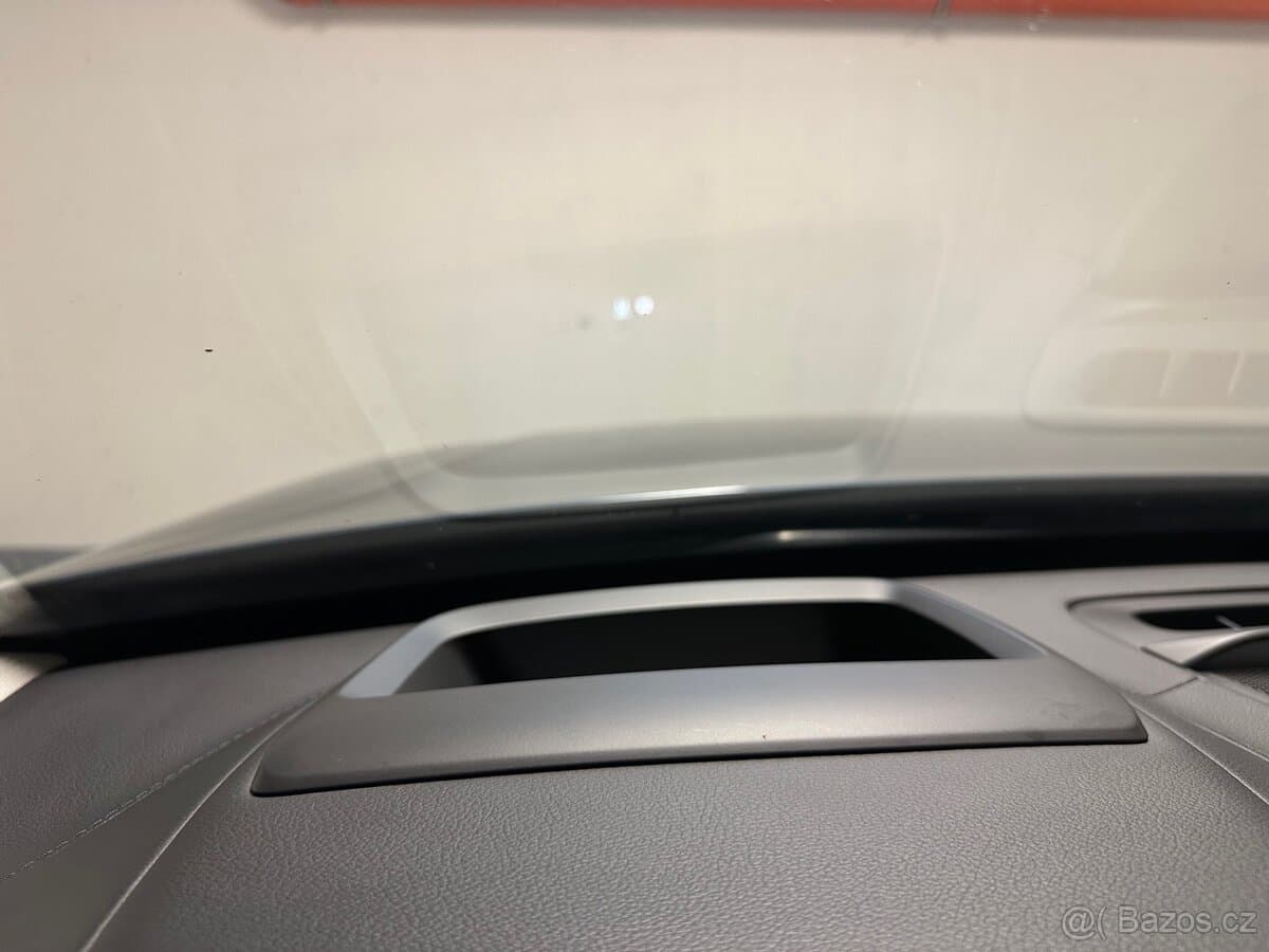 2018 Volvo XC90 - 16