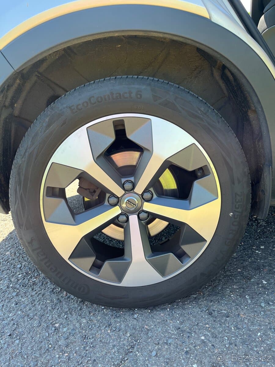 Volvo XC40 - 16