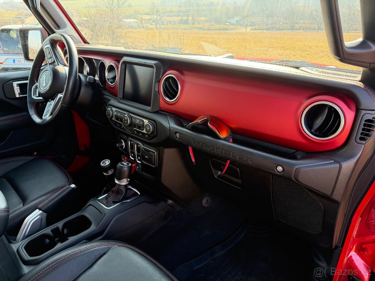 2020 Jeep WRANGLER - 16