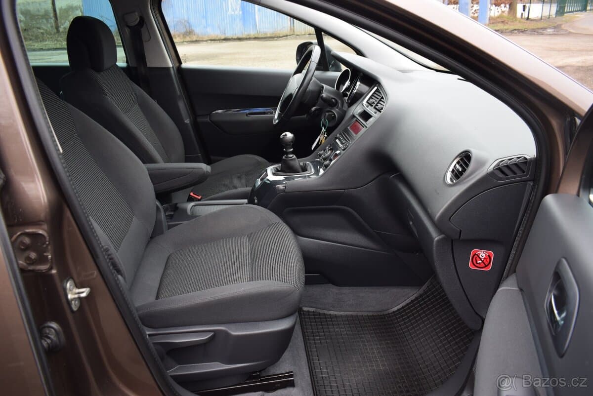 2016 Peugeot 5008 - 16