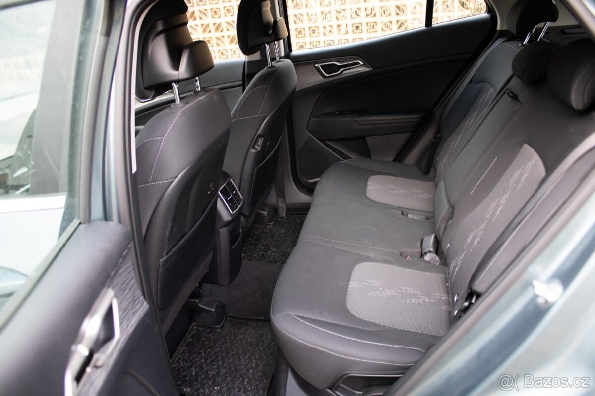 2024 Kia SPORTAGE - 16