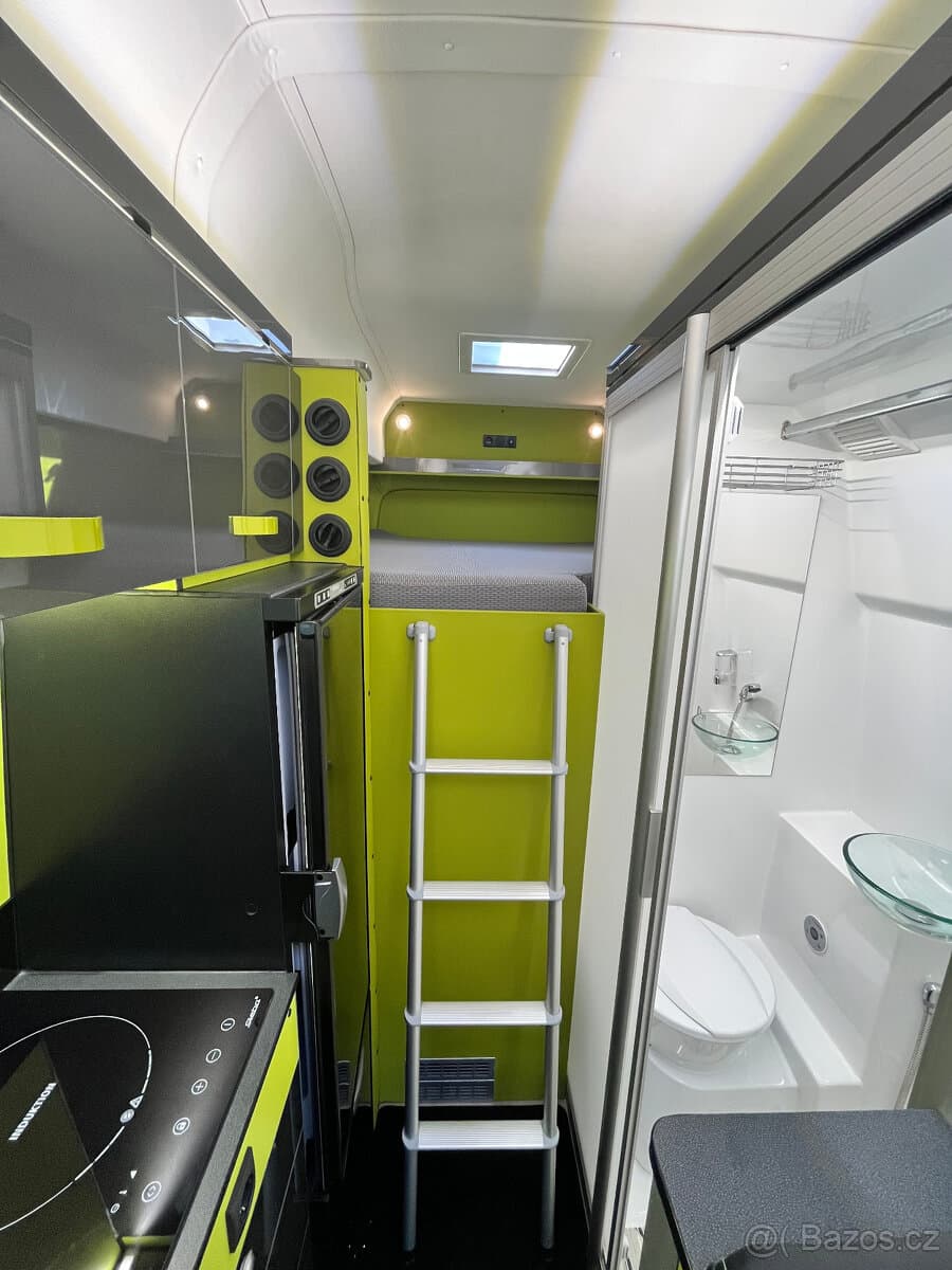 Mercedes-Benz SPRINTER - 16