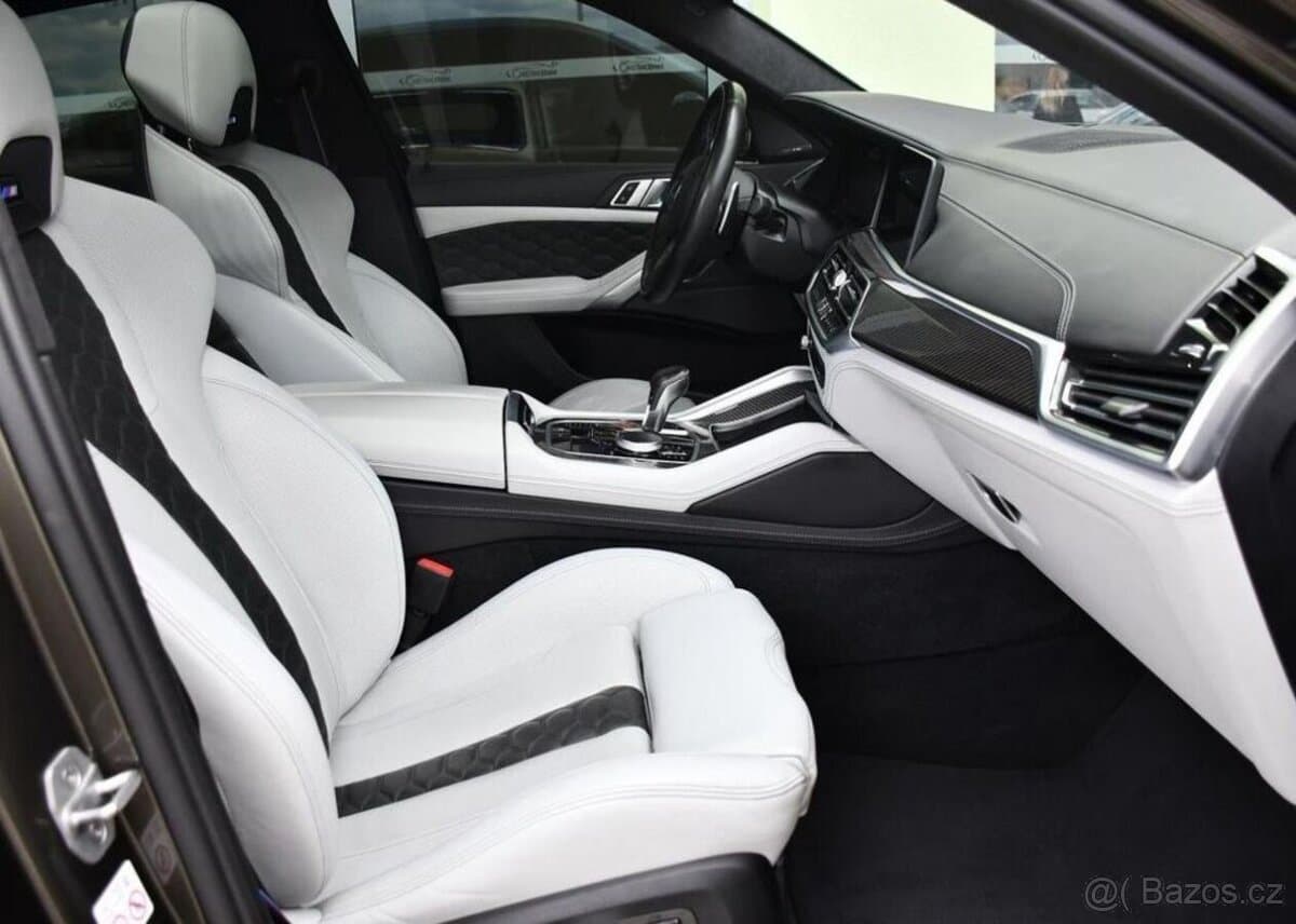 2021 BMW X6 - 16