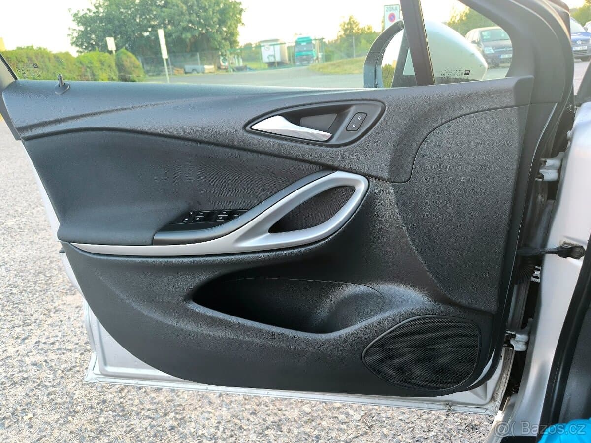 2019 Opel ASTRA - 16