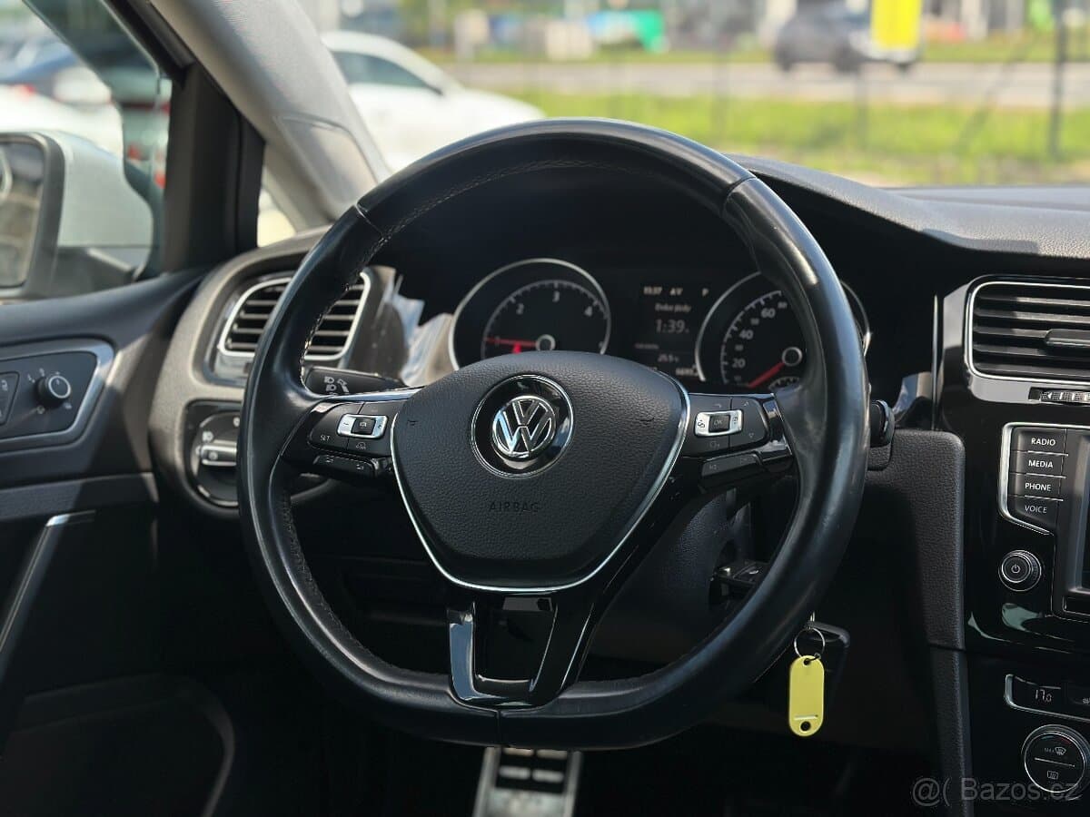 2016 Volkswagen GOLF - 16
