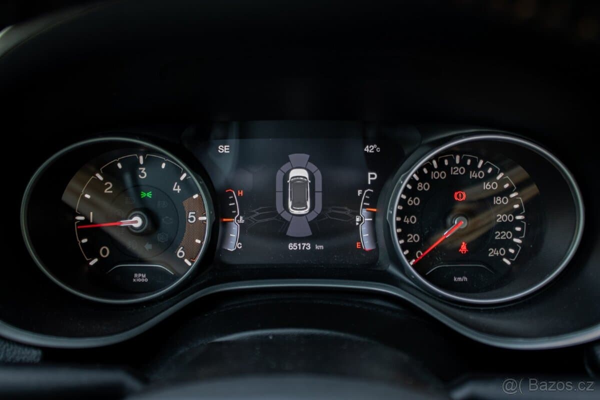 2020 Jeep COMPASS - 16