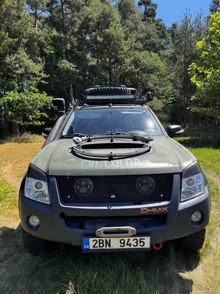 2010 Isuzu D-MAX - 16