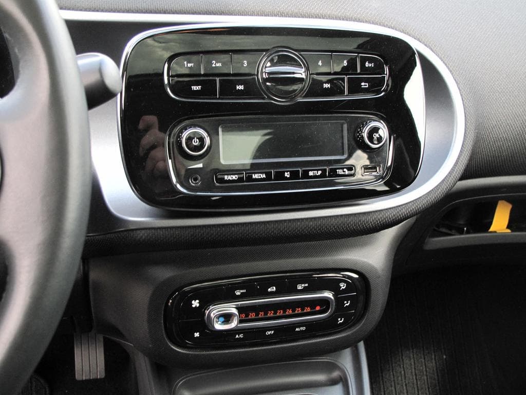 2019 Smart FORFOUR - 16