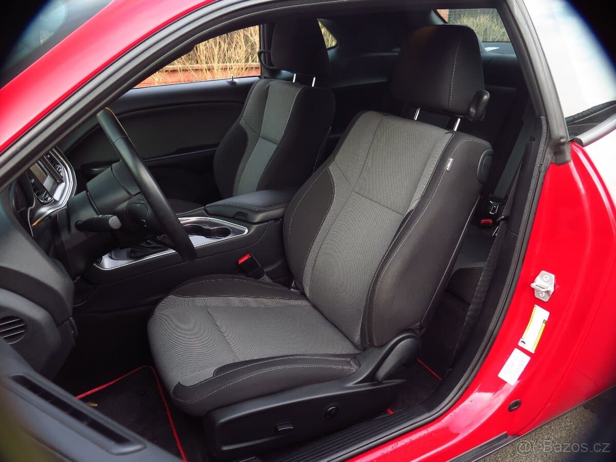2016 Dodge CHALLENGER - 16