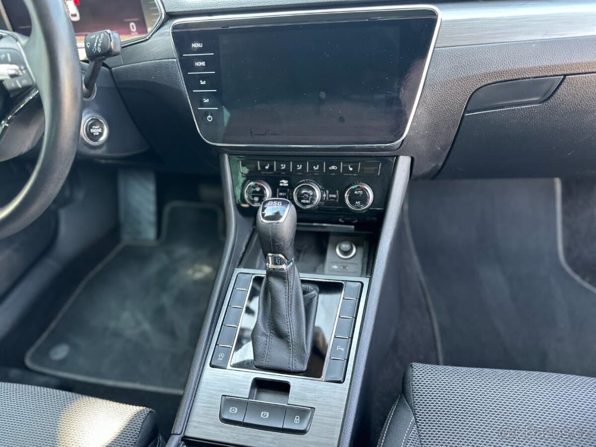 2022 Škoda SUPERB - 16