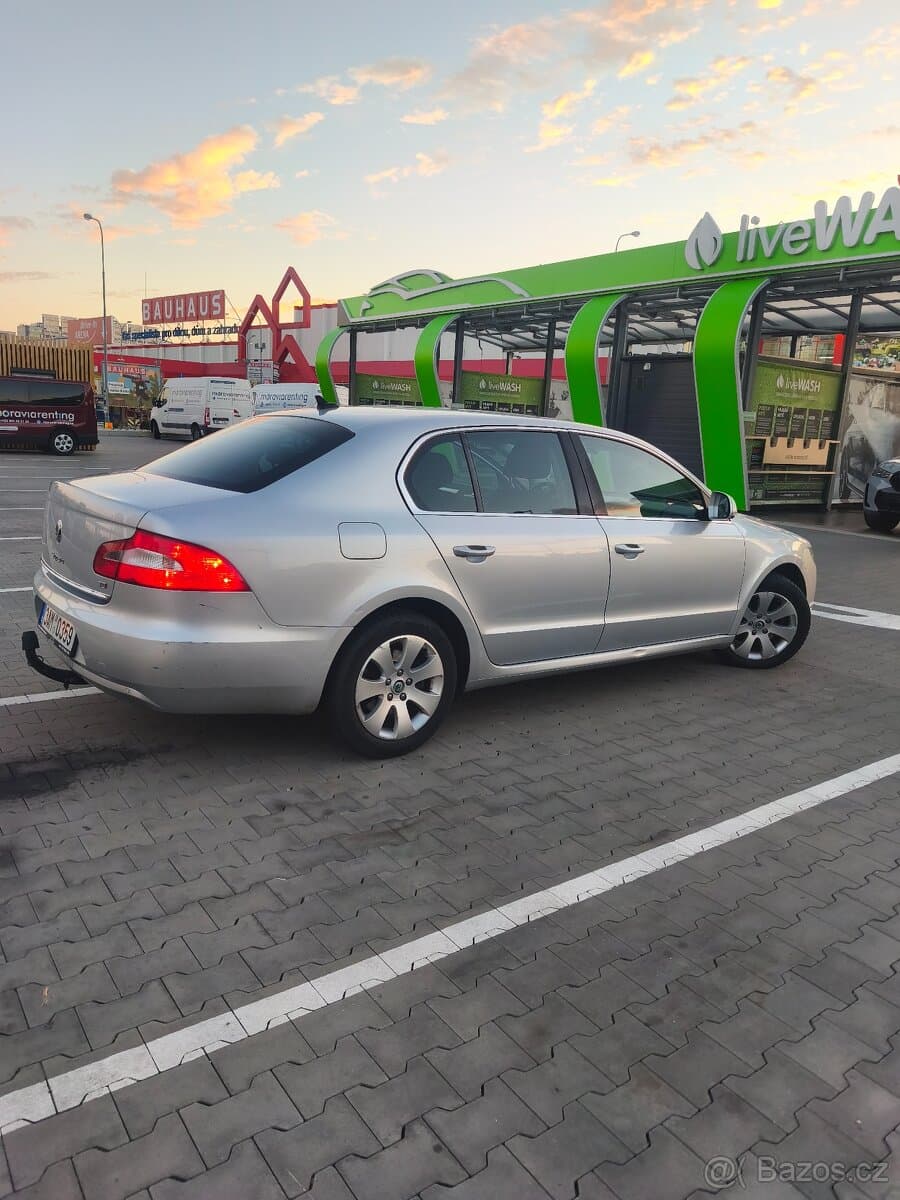 2013 Škoda SUPERB - 16