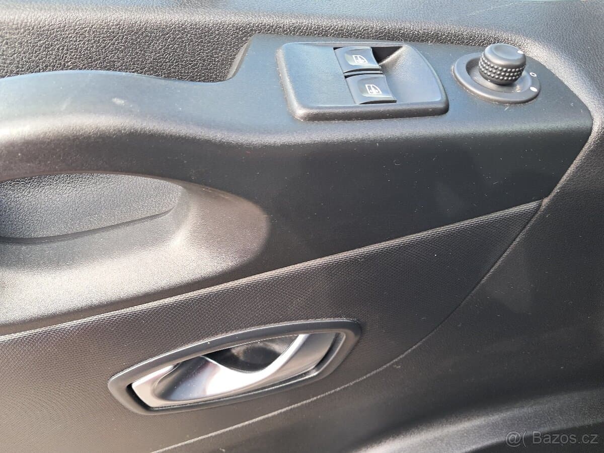 2020 Renault TRAFIC - 16