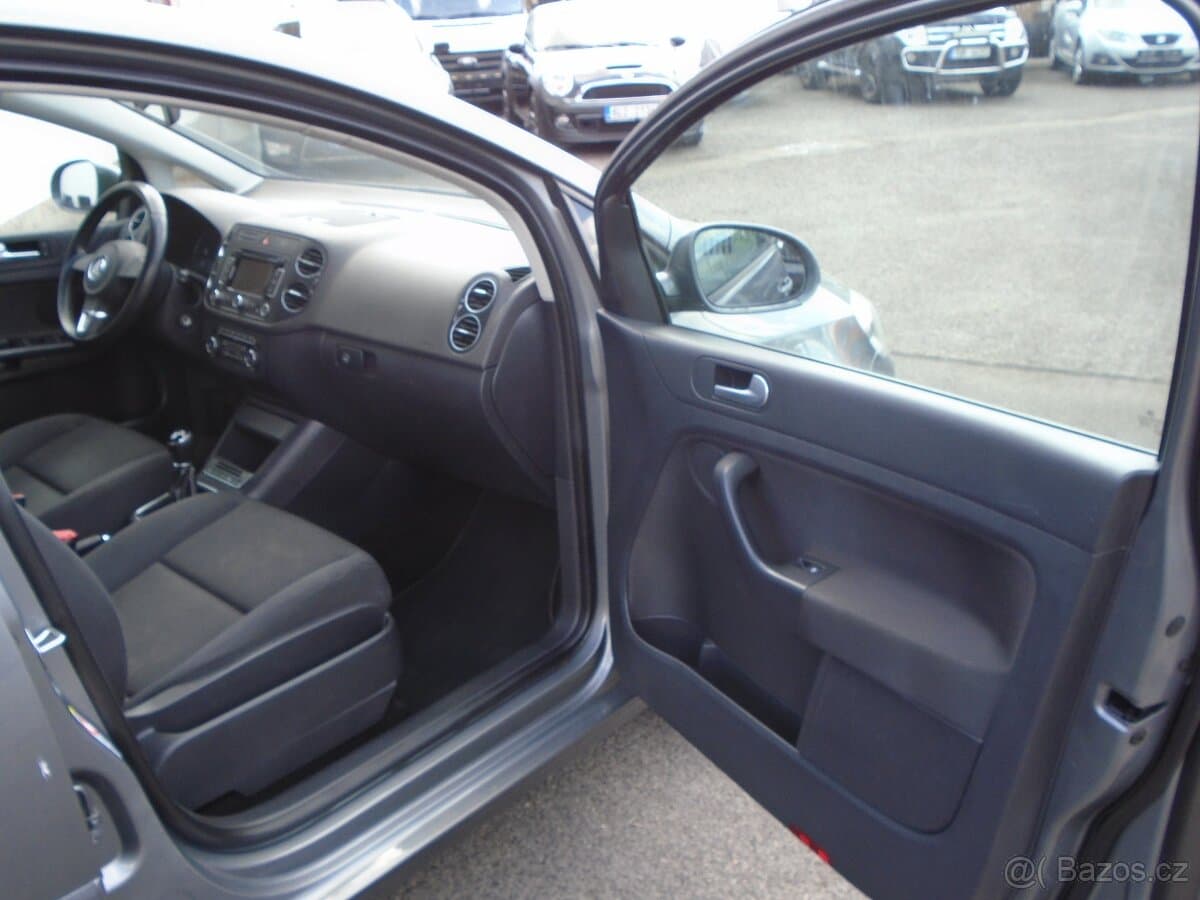 2013 Volkswagen GOLF - 16