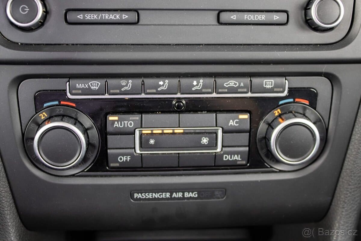2010 Volkswagen GOLF - 16