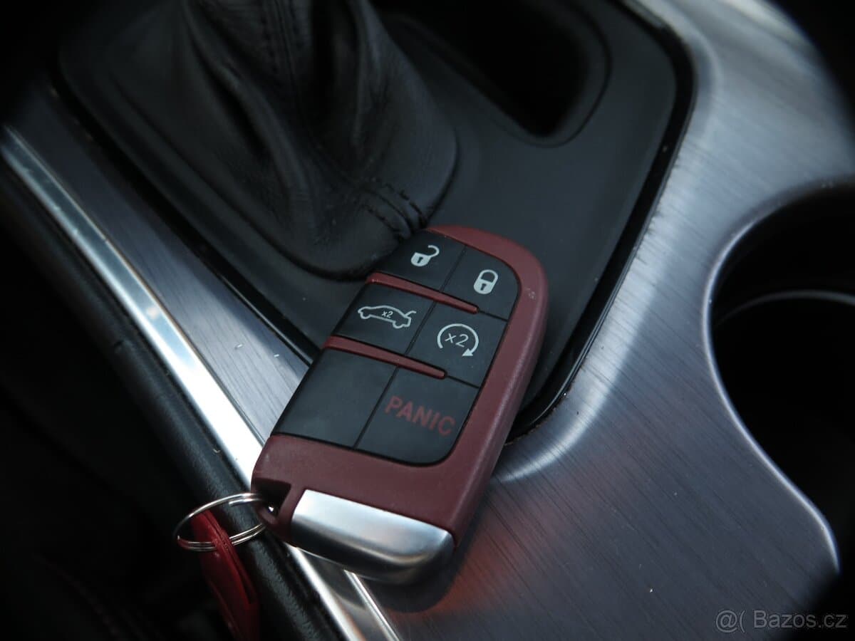 2016 Dodge CHALLENGER - 16
