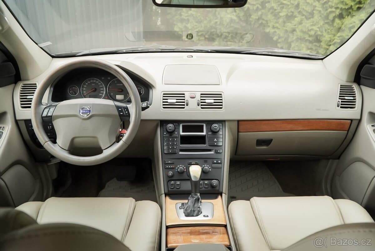 2003 Volvo XC90 - 16