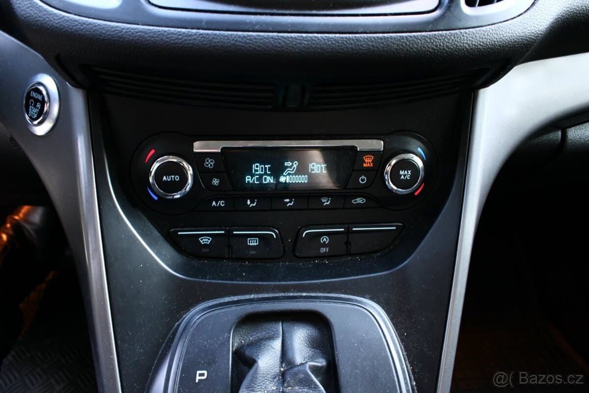 2016 Ford KUGA - 16