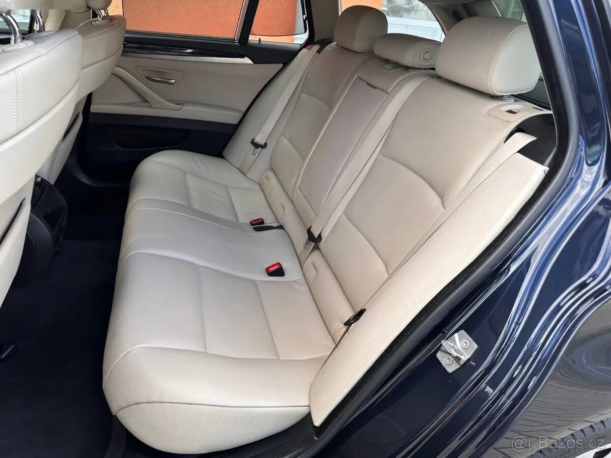2011 BMW 5-SERIES - 16