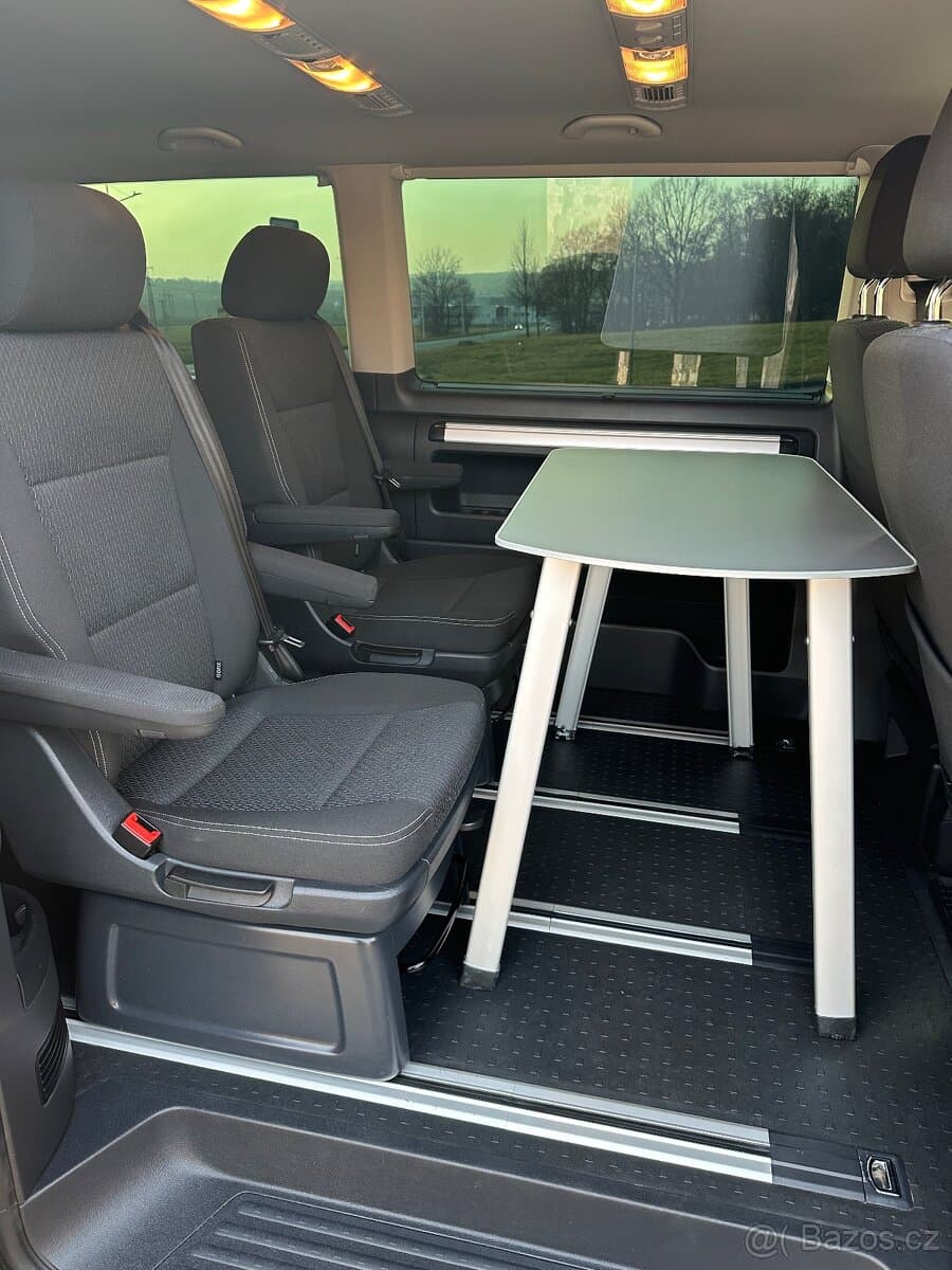 2018 Volkswagen MULTIVAN - 16