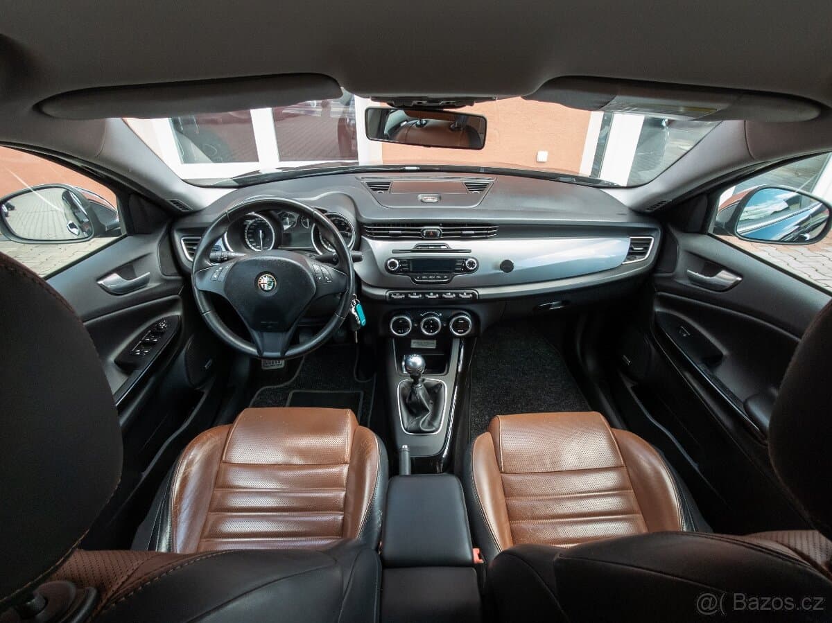 2013 Alfa Romeo GIULIETTA - 16