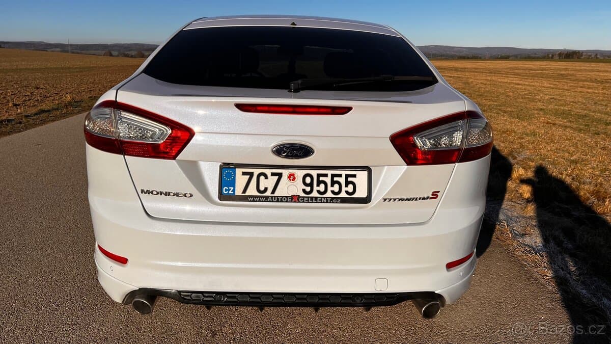 2011 Ford MONDEO - 16