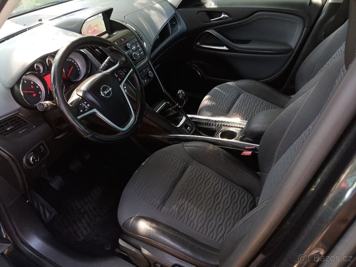 2012 Opel ZAFIRA - 16