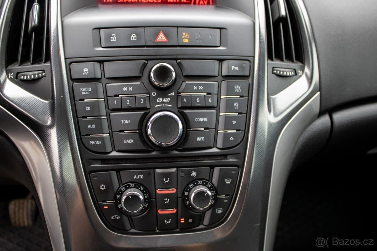 2011 Opel ASTRA - 16