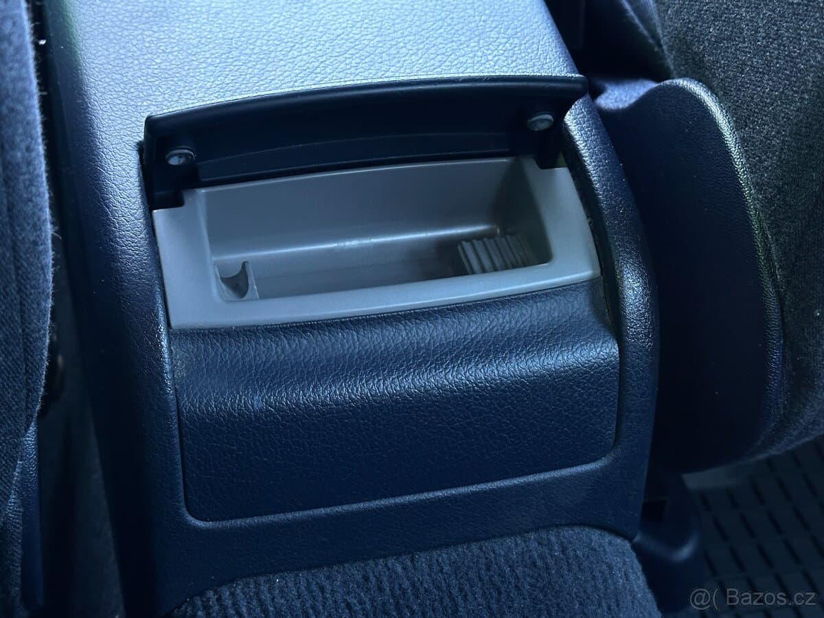 2001 Audi A4 - 16