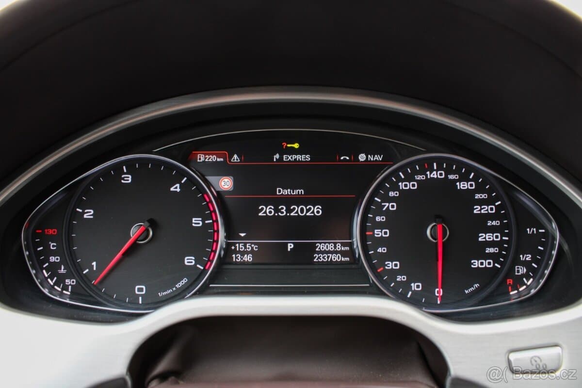 2013 Audi A8 - 16