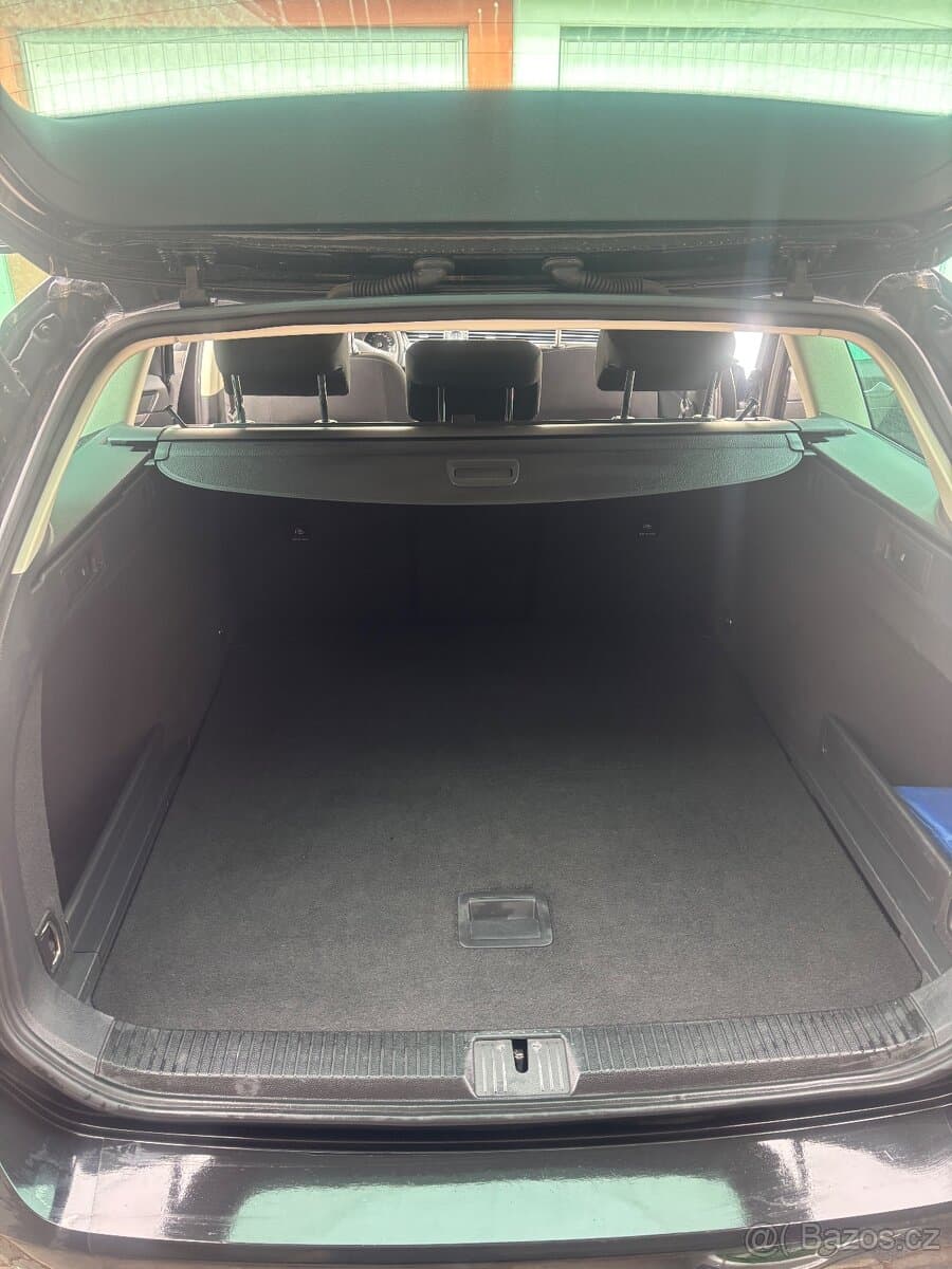 2016 Volkswagen PASSAT - 16