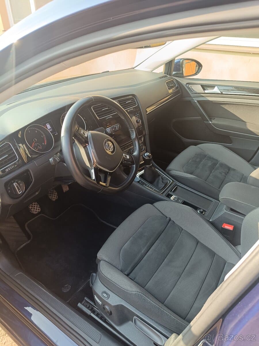 2019 Volkswagen GOLF - 16
