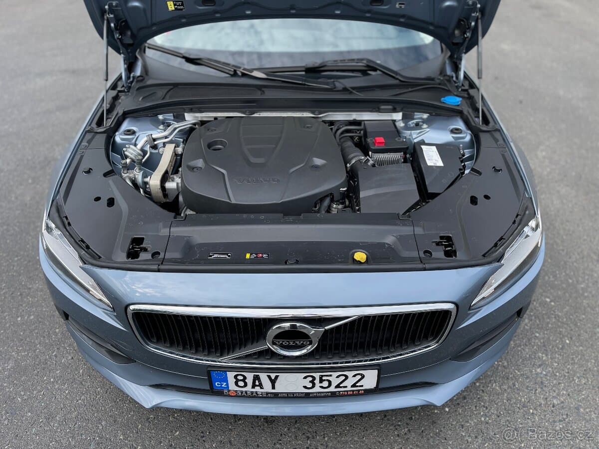2017 Volvo V90 - 16
