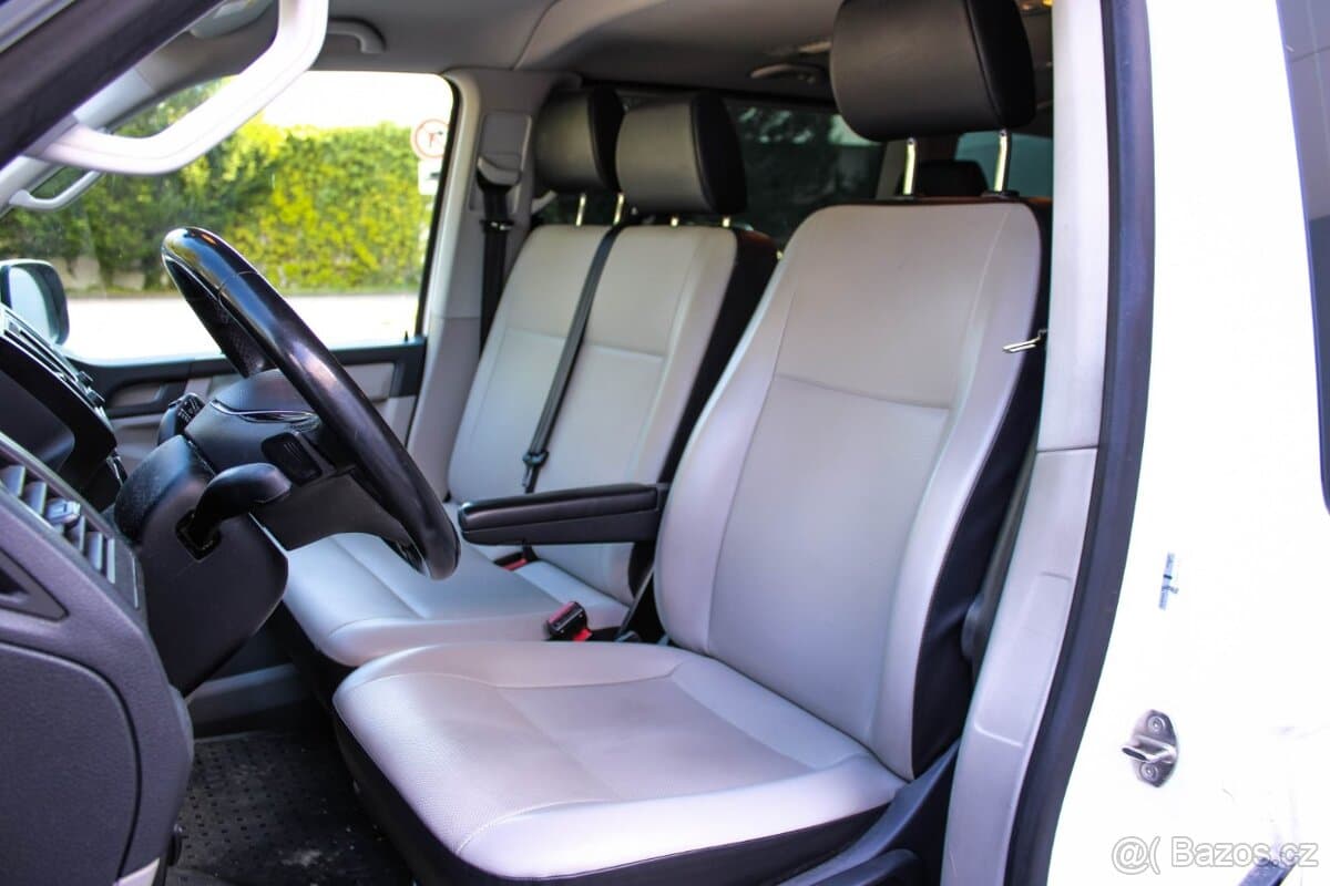 2017 Volkswagen CARAVELLE - 16