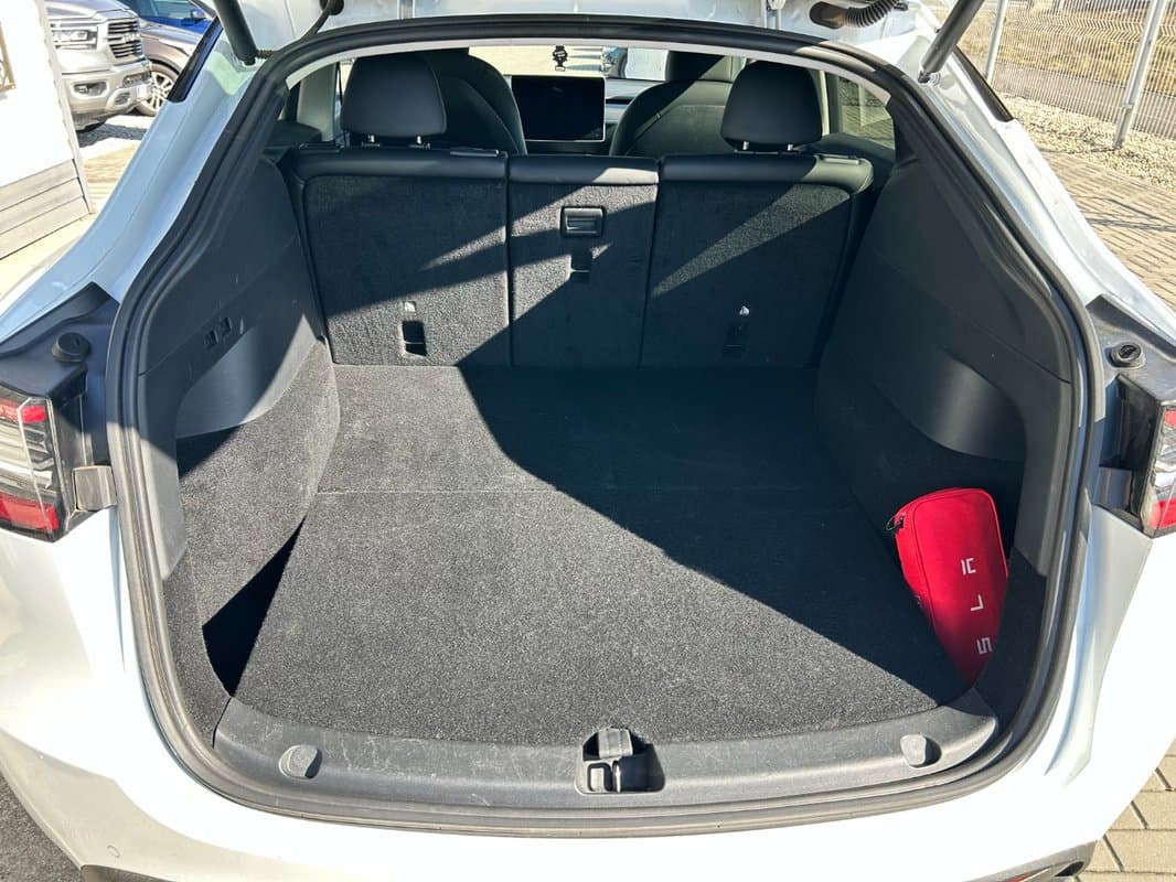 2021 Tesla MODEL Y - 16