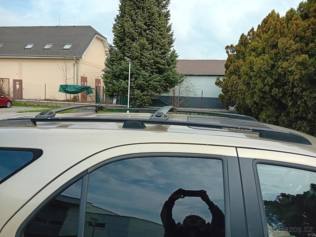 2005 Kia SORENTO - 16