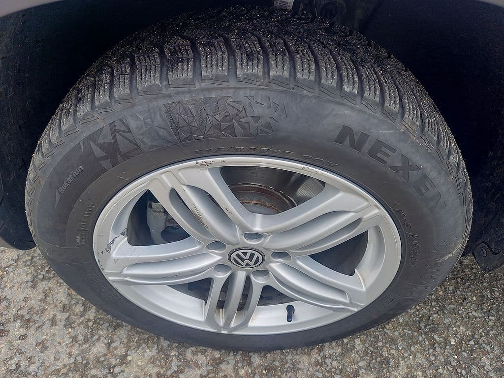 2015 Volkswagen TIGUAN - 16