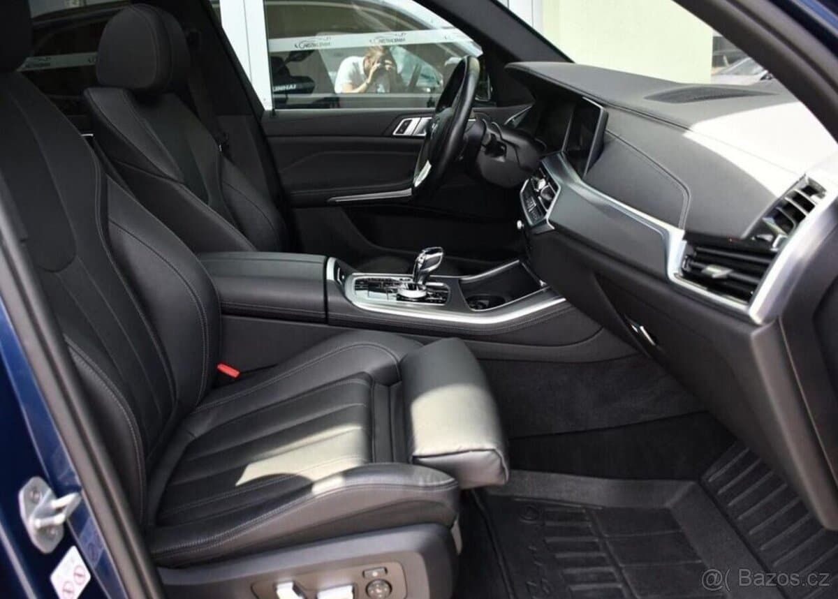 2019 BMW X5 - 16