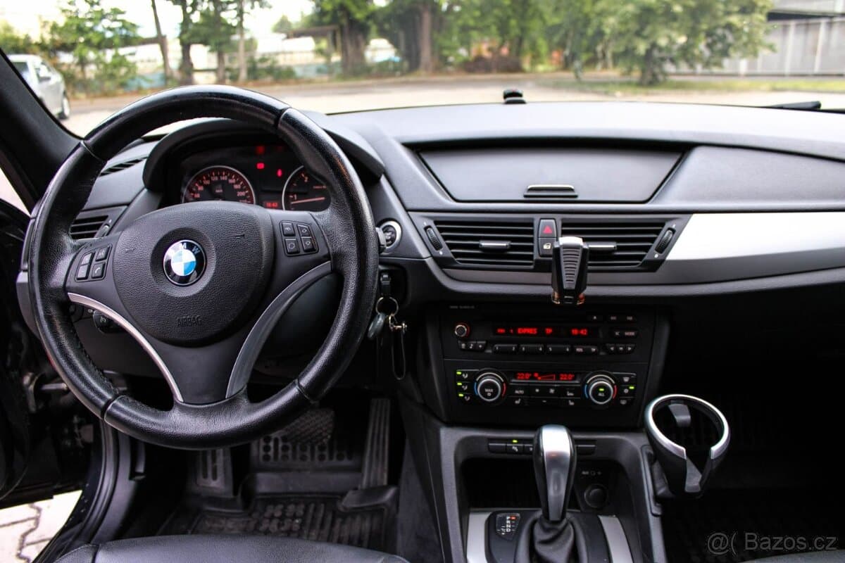 2010 BMW X1 - 16